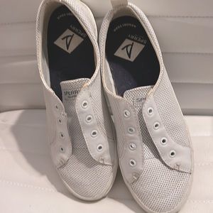 Sperry top sider eyelet  design boat shoes, size 7 1/2 very cute